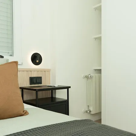 Carvajal Street, Private Rooms-3